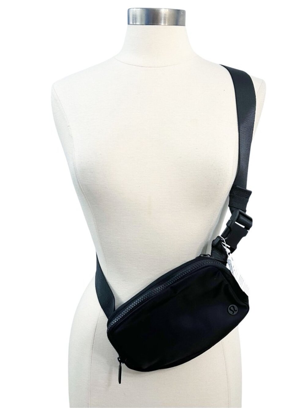 Lululemon Everywhere Belt Bag Nylon Black/Black NWT